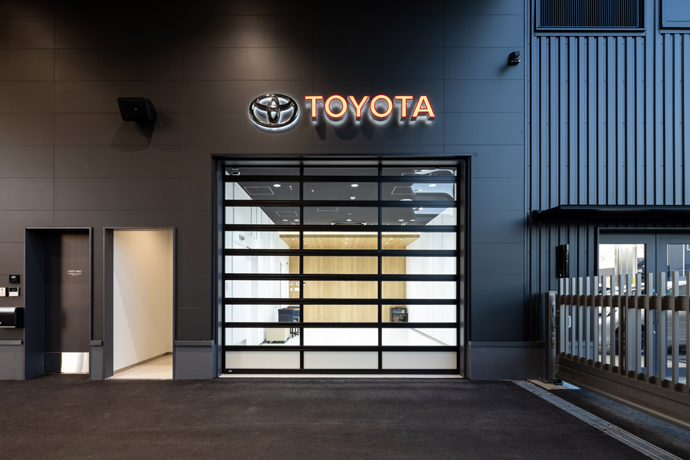 トヨタカローラ福岡古賀店
