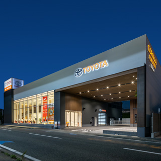 トヨタカローラ福岡古賀店